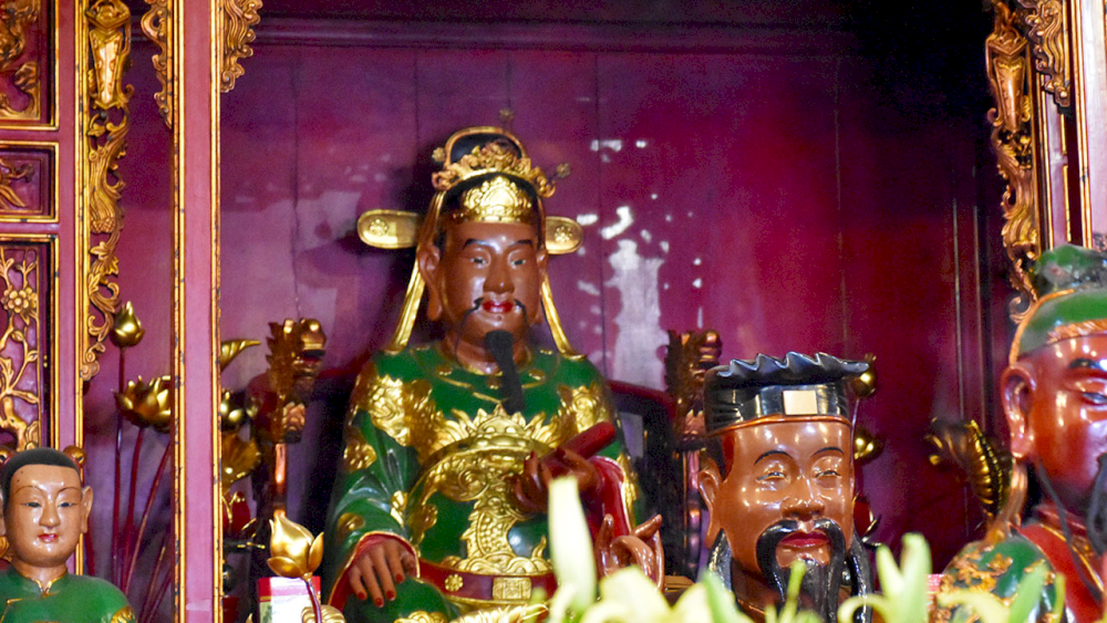 Van Xuong De Quan is a god in Vietnamese and Chinese folk beliefs